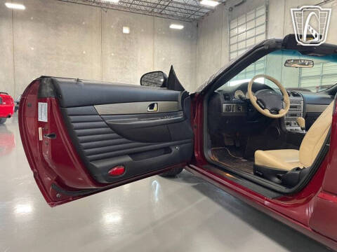 2004 Ford Thunderbird Deluxe