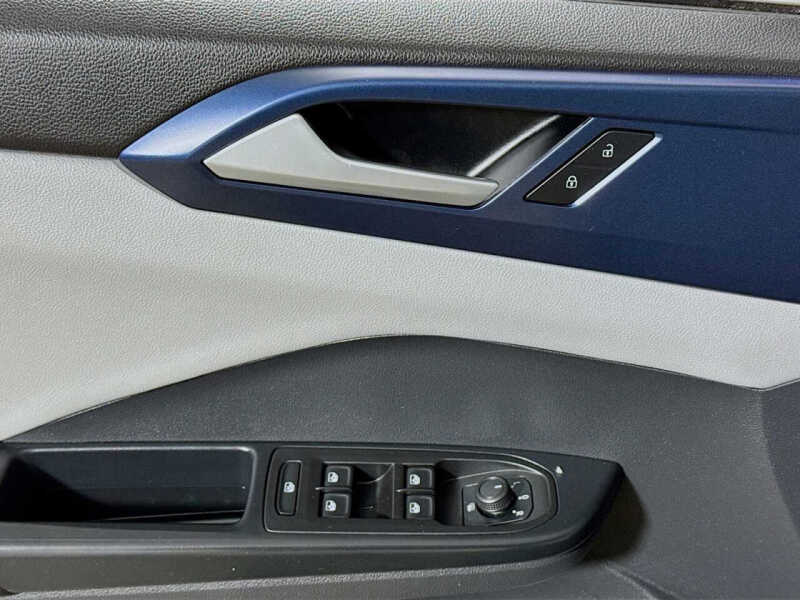 2023 Volkswagen Taos SE 4Motion