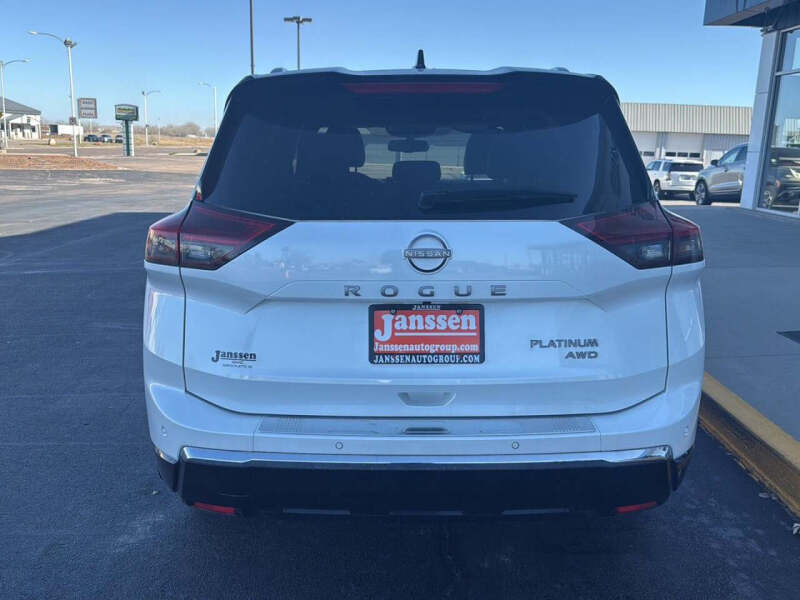 2024 Nissan Rogue Platinum