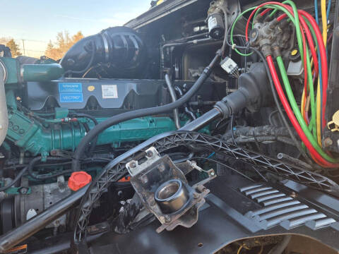 2010 Volvo VNL