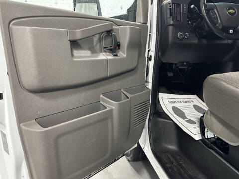 2022 Chevrolet Express 3500