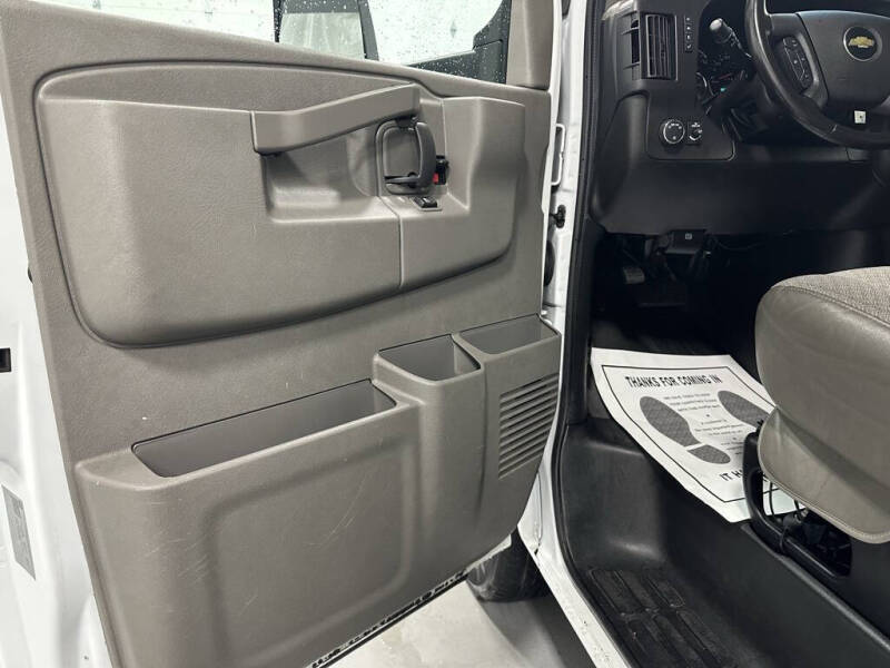 2022 Chevrolet Express 3500