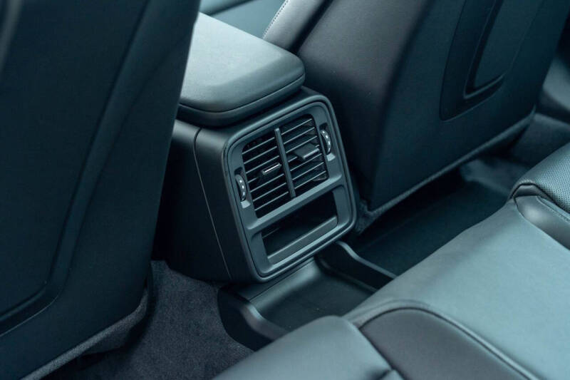 2025 Porsche Taycan 4 Cross Turismo