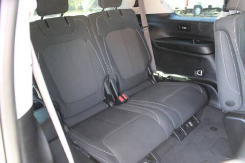 2022 Jeep Grand Cherokee L Laredo