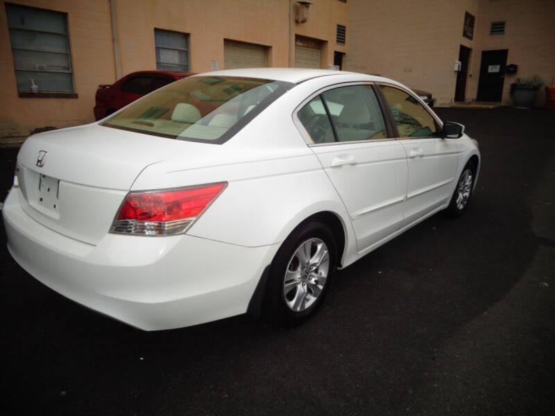 2009 Honda Accord LX-P photo 5