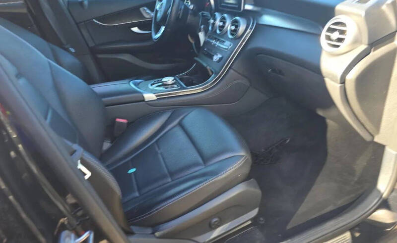 2017 Mercedes-Benz GLC GLC 300