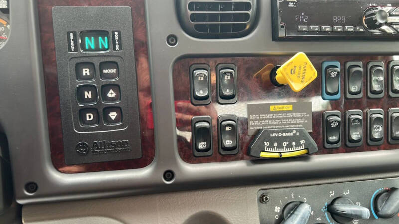 2020 Freightliner M2 106