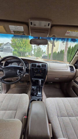 1999 Toyota 4Runner SR5