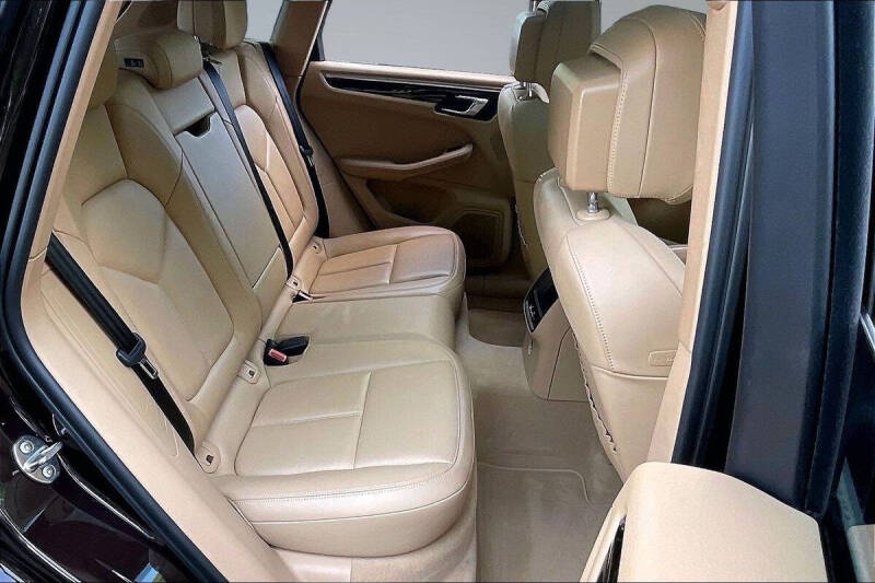 2015 Porsche Macan S