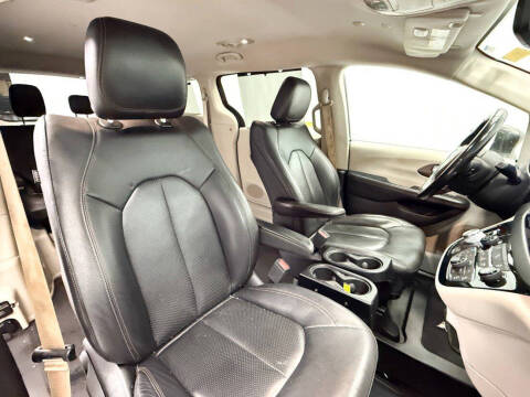 2019 Chrysler Pacifica Touring L