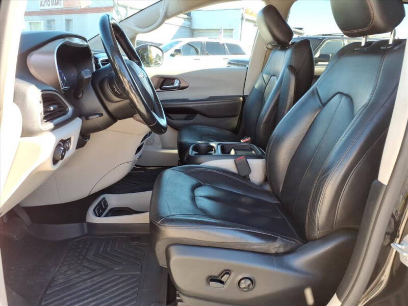 2019 Chrysler Pacifica Touring L
