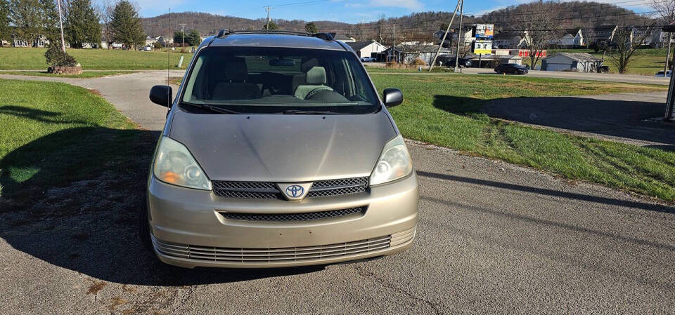 2004 Toyota Sienna for sale at Art's Used Cars in Winfield, WV