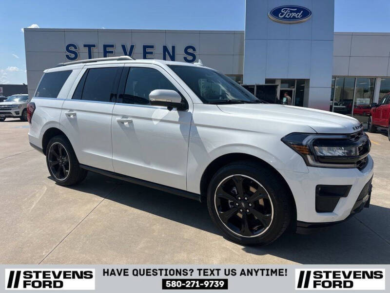 2024 Ford Expedition Limited's photo