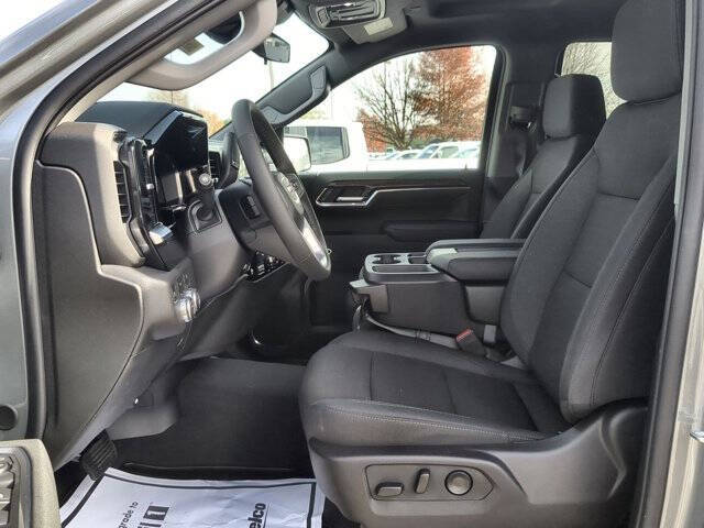 2026 GMC Sierra 1500 Elevation Standard