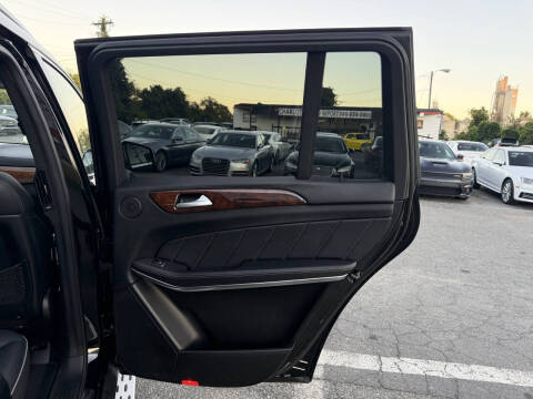 2013 Mercedes-Benz GL-Class GL 550 4MATIC