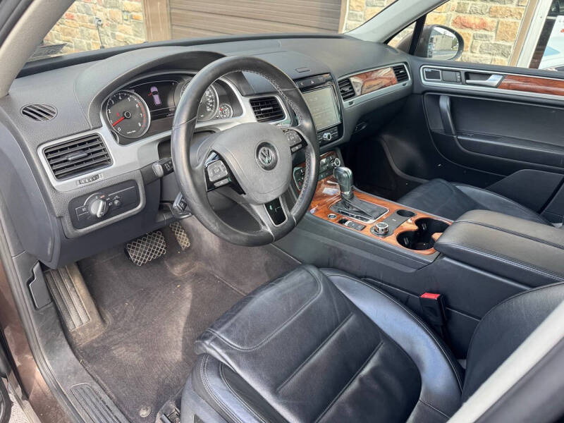 2011 Volkswagen Touareg VR6 Sport