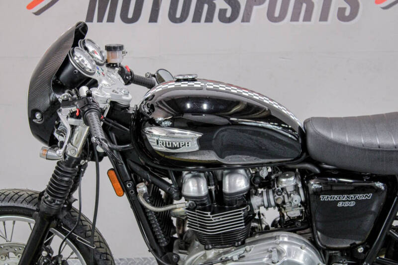 2005 Triumph Thruxton