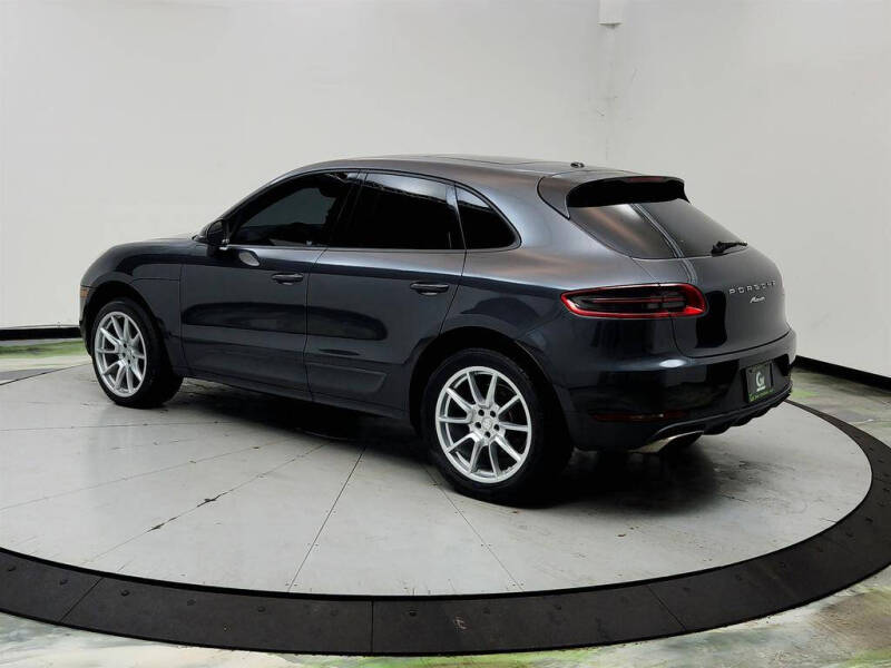 2017 Porsche Macan