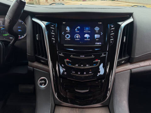 2018 Cadillac Escalade ESV Luxury