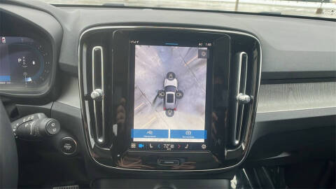 2025 Volvo XC40 B5 Plus Bright Theme