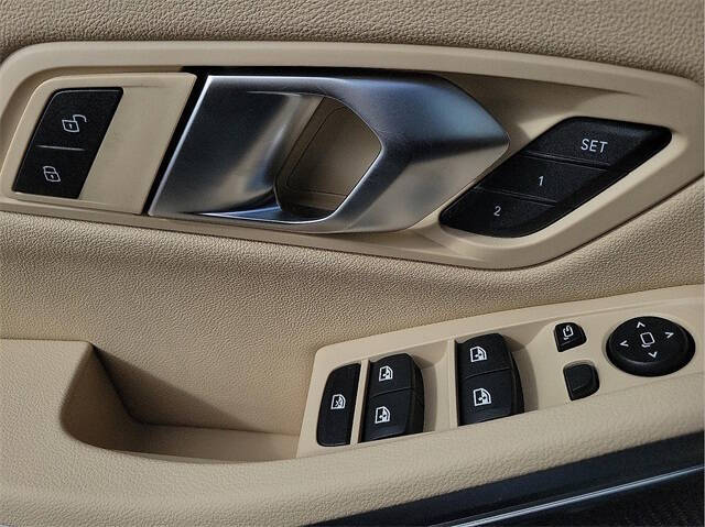 2026 BMW 3 Series 330i