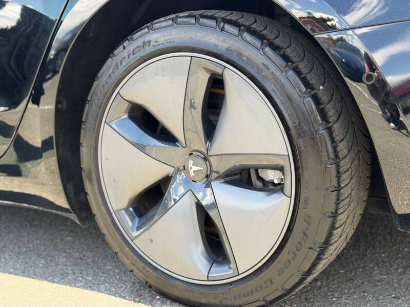 2019 Tesla Model 3 Standard Range Plus