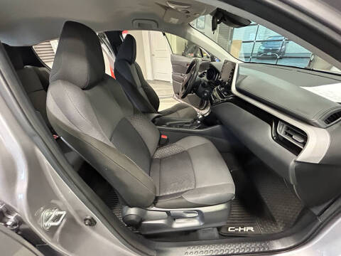 2020 Toyota C-HR LE
