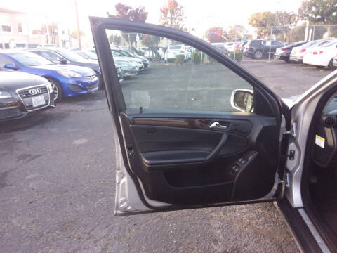 2005 Mercedes-Benz C-Class C 240 4MATIC