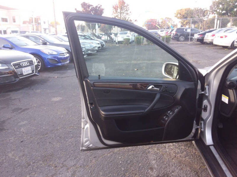 2005 Mercedes-Benz C-Class C 240 4MATIC