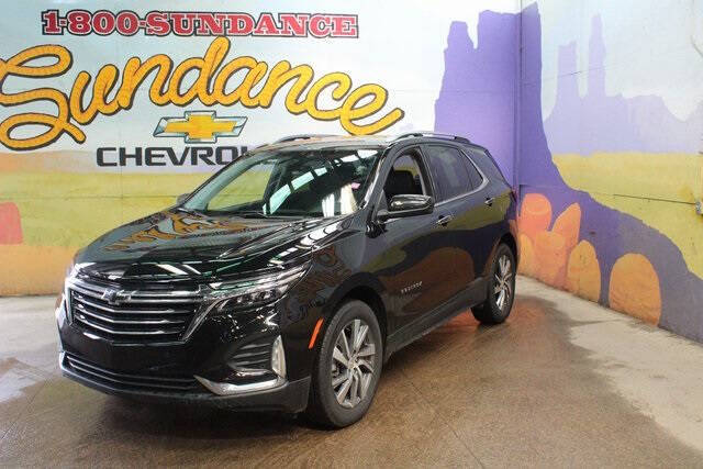 Used 2022 Chevrolet Equinox Premier with VIN 2GNAXNEV6N6128573 for sale in Grand Ledge, MI