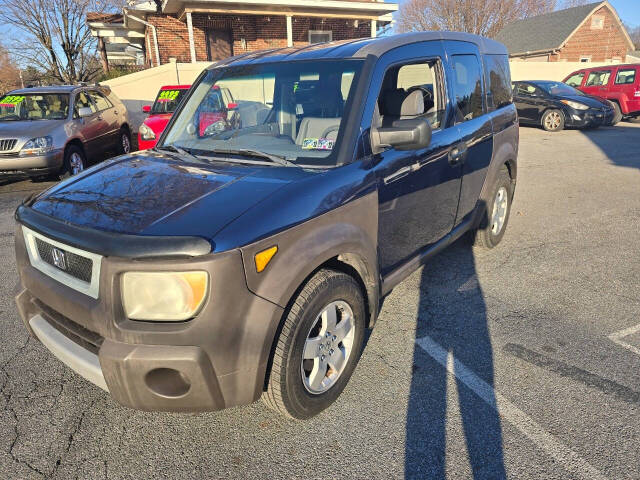 2003 Honda Element for sale at QUEENSGATE AUTO SALES in York, PA