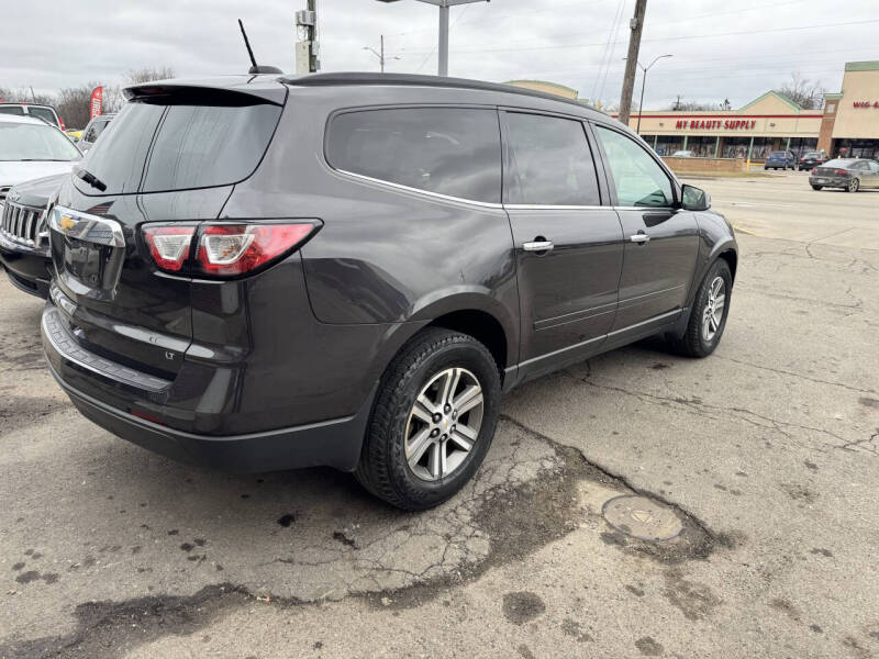 2017 Chevrolet Traverse LT