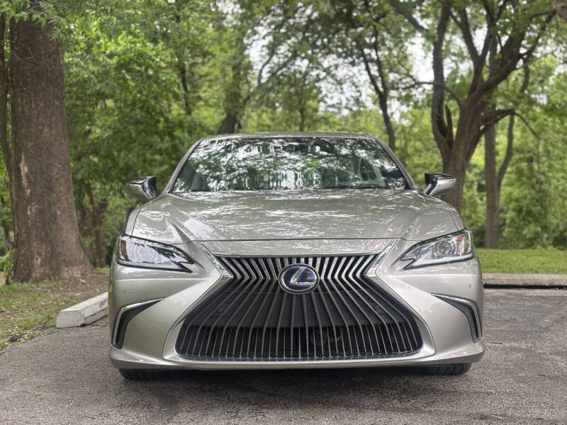 2021 Lexus ES 300h
