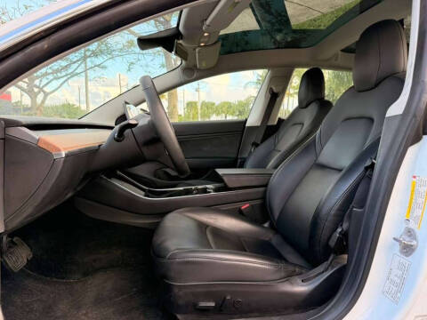 2019 Tesla Model 3 Standard Range