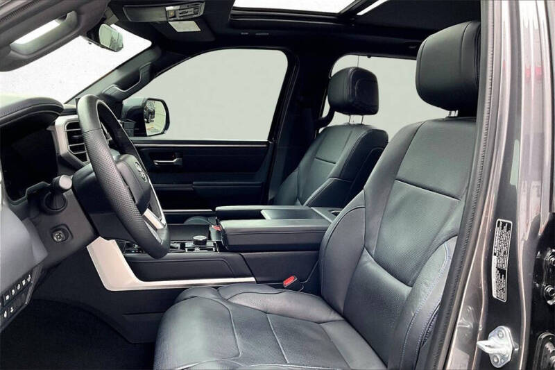 2023 Toyota Tundra Platinum HV