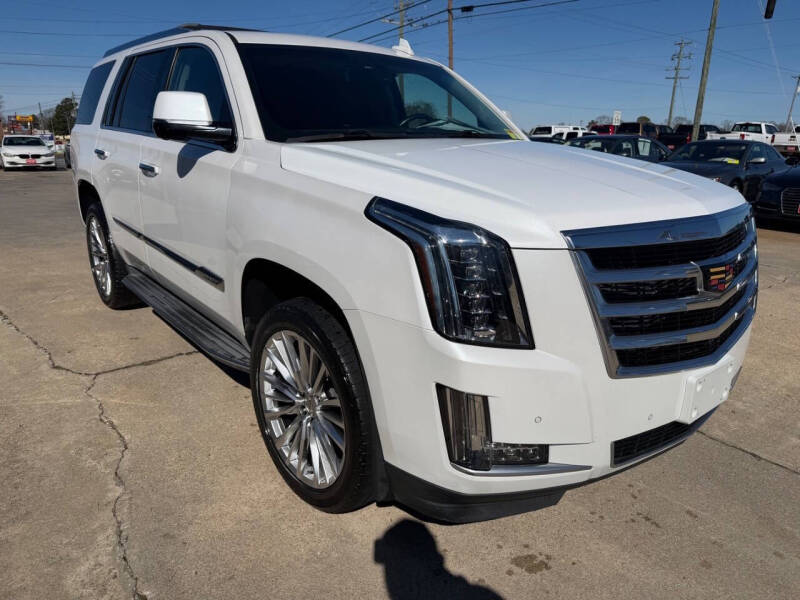 2016 Cadillac Escalade Luxury Collection