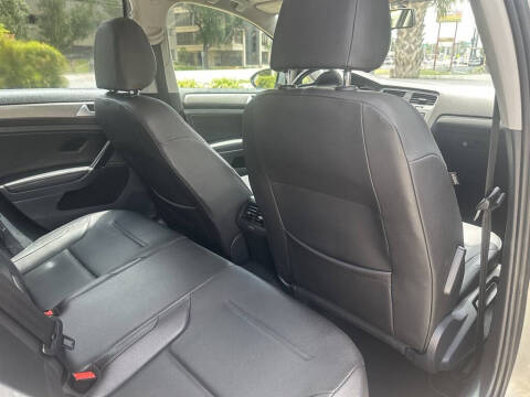 2015 Volkswagen Golf