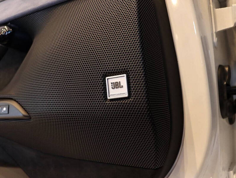 2025 Ferrari 296 GTS