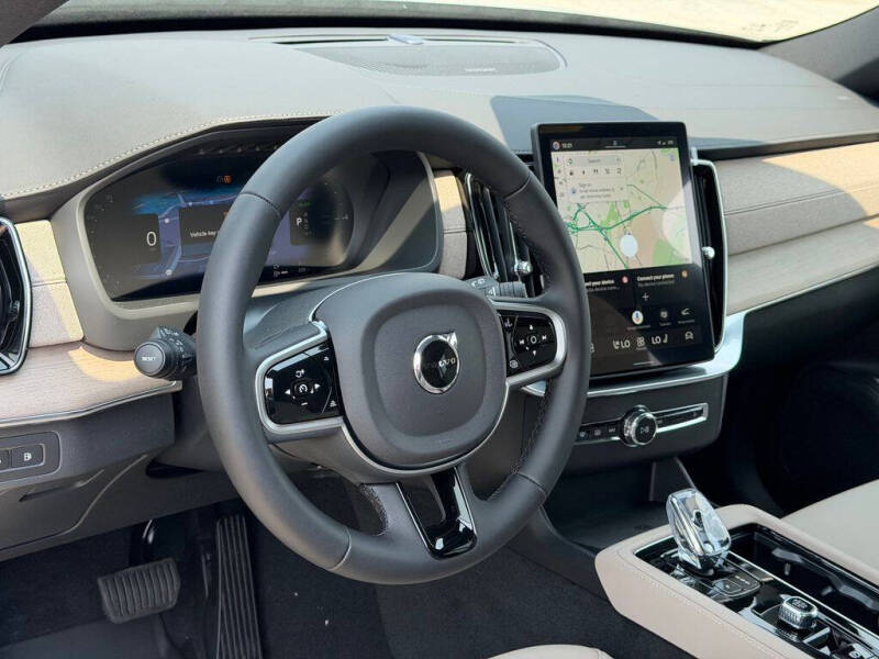 2026 Volvo XC90 T8 Plus 7P