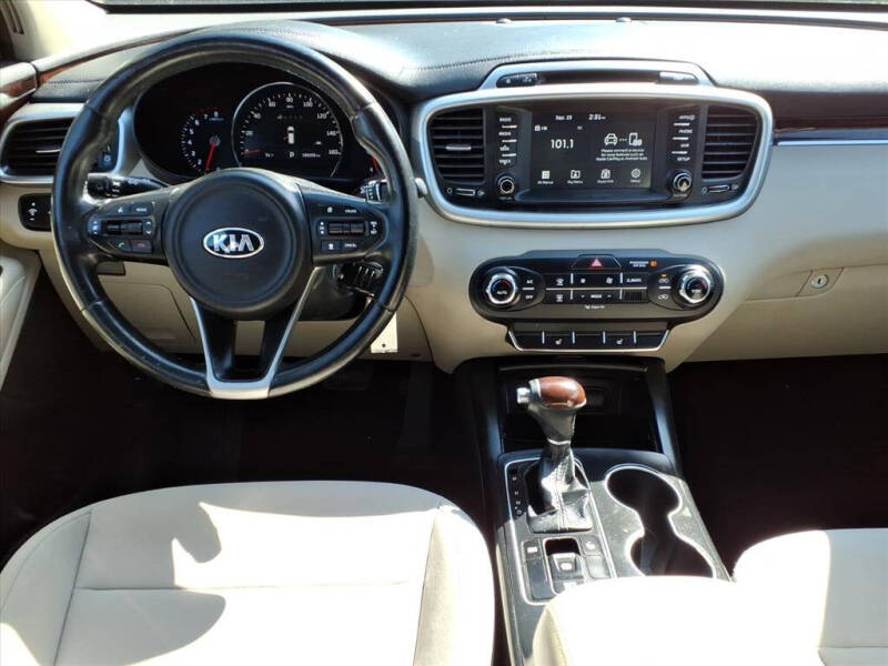 2017 Kia Sorento LX