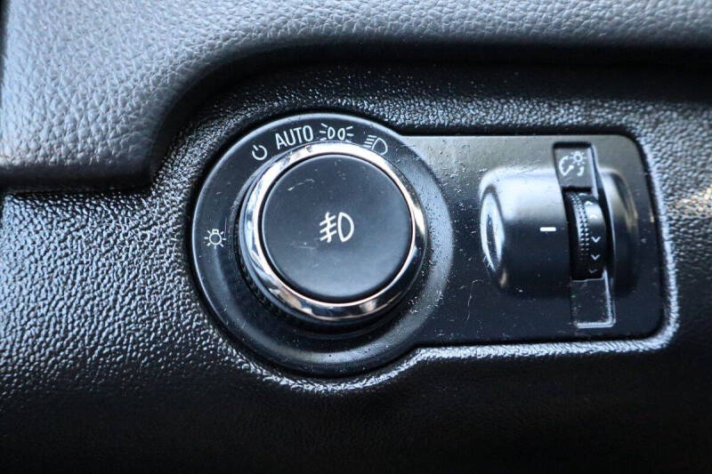 2012 Buick Regal Premium 1