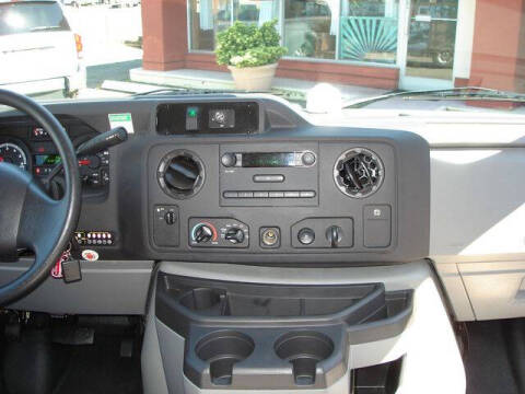 2014 Ford E-Series E-350 SD