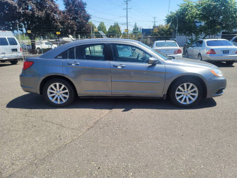 2013 Chrysler 200 Touring