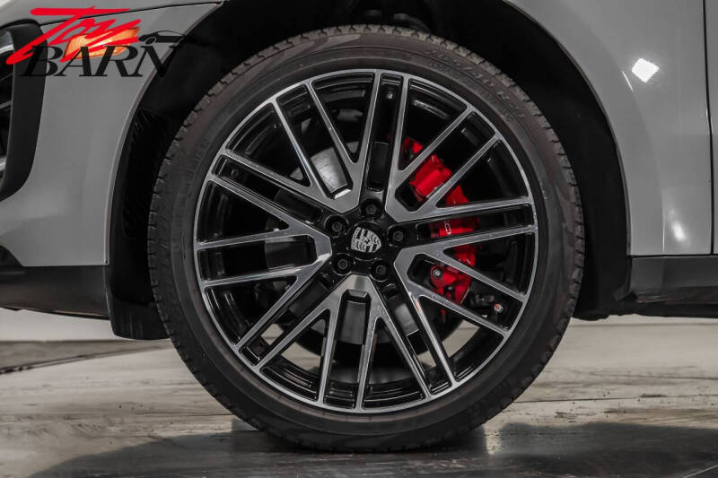 2023 Porsche Macan S