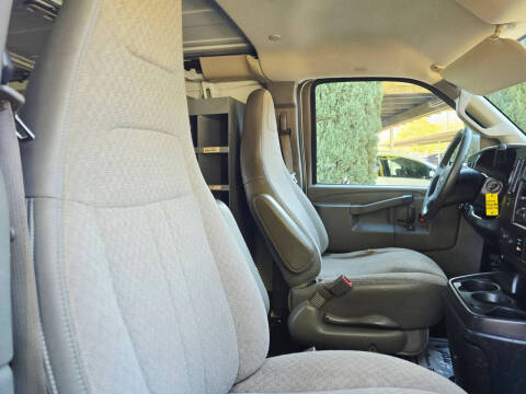 2017 Chevrolet Express 2500