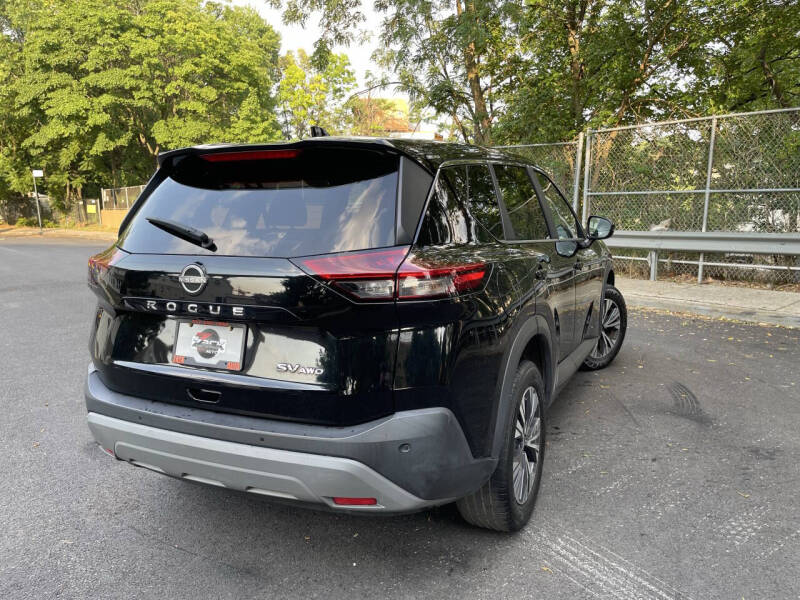 2022 Nissan Rogue SV