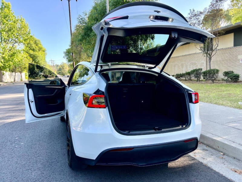 2023 Tesla Model Y Long Range