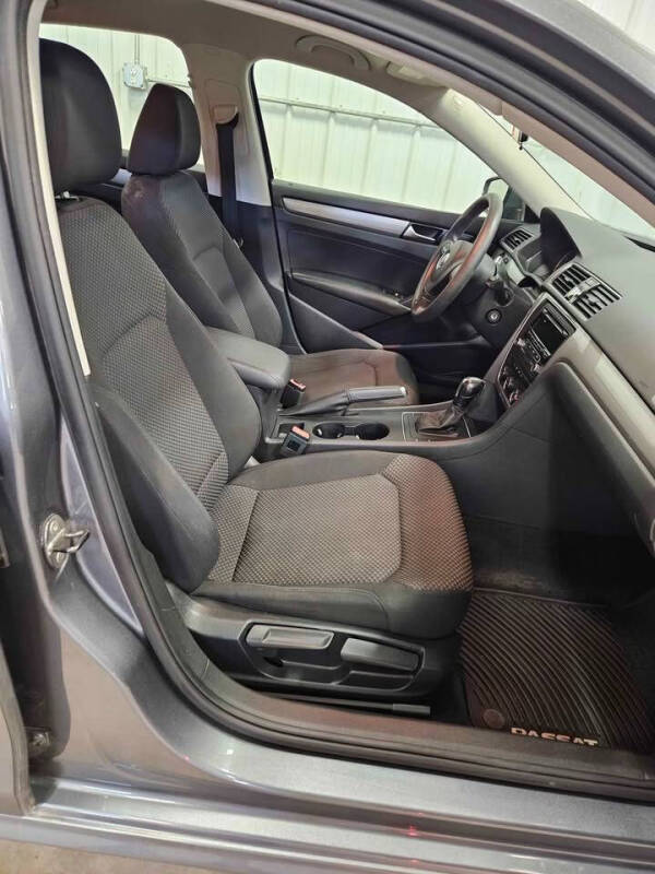 2014 Volkswagen Passat 1.8T S