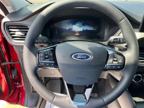 2022 Ford Escape Titanium