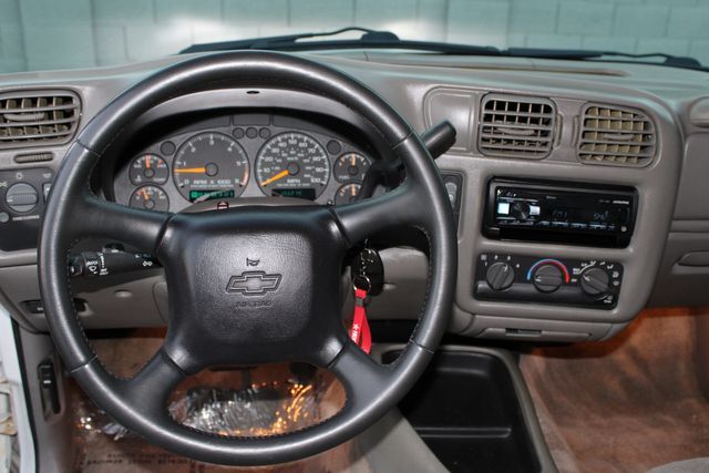 2000 Chevrolet Blazer 21